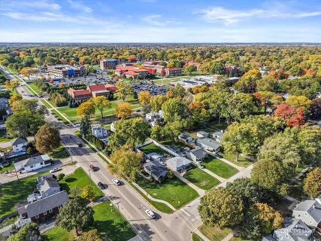 $274,900 | 1205 Prairie Street, Aurora, IL 60506