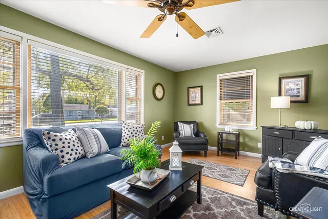 $274,900 | 1205 Prairie Street, Aurora, IL 60506