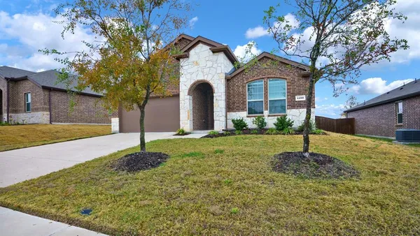 $2,300 | 1100 Bois D'Arc Lane, Anna, TX 75409