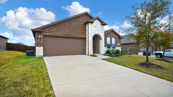 $2,300 | 1100 Bois D'Arc Lane, Anna, TX 75409