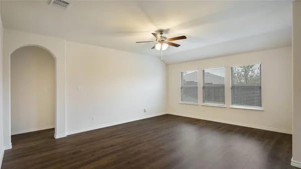 $2,300 | 1100 Bois D'Arc Lane, Anna, TX 75409