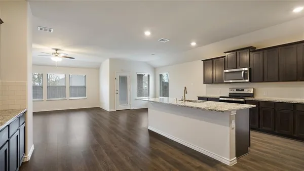 $2,300 | 1100 Bois D'Arc Lane, Anna, TX 75409
