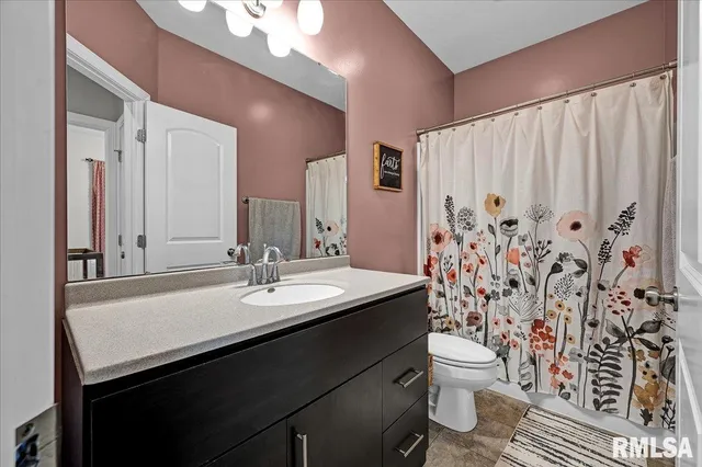 $340,000 | 1512 MacKenzie Street, Washington, IL 61571