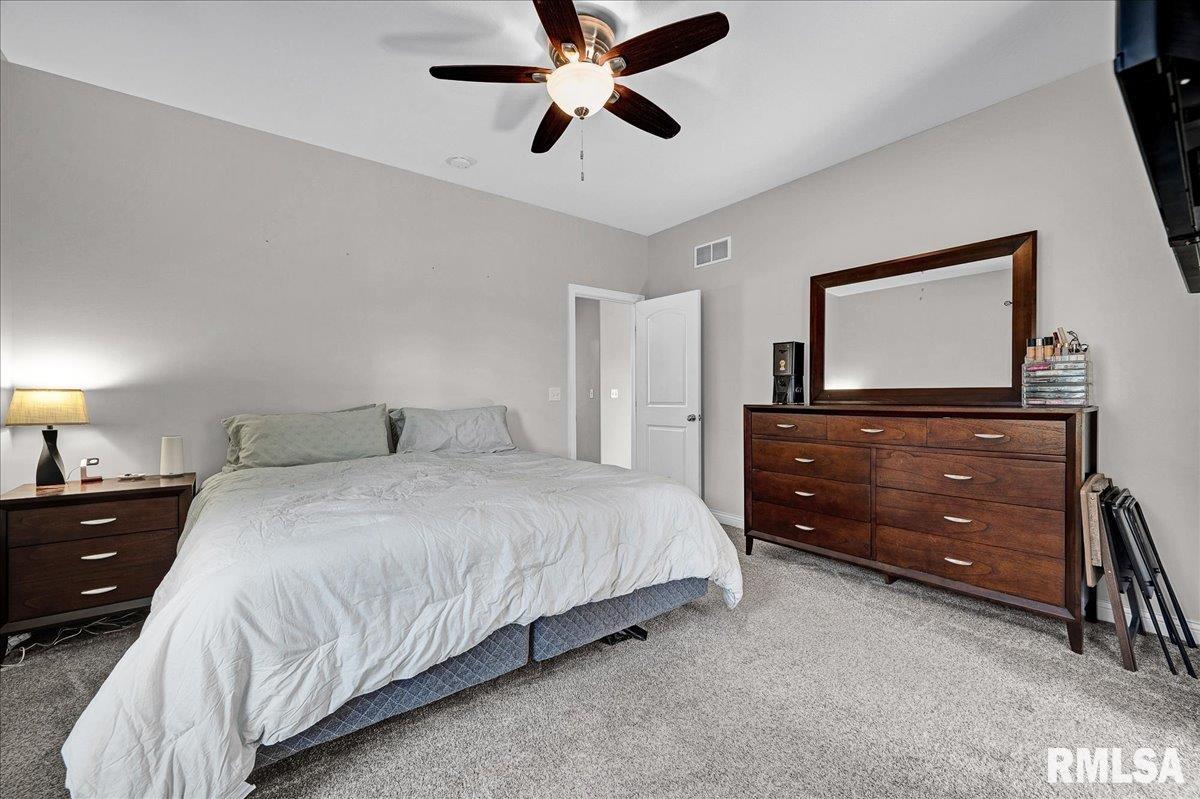 1512 MacKenzie Street Washington, IL 61571 - Photo 17 of 44