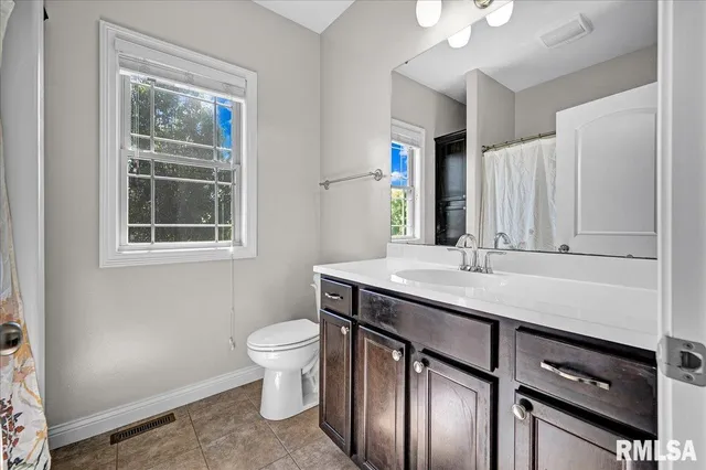 $340,000 | 1512 MacKenzie Street, Washington, IL 61571