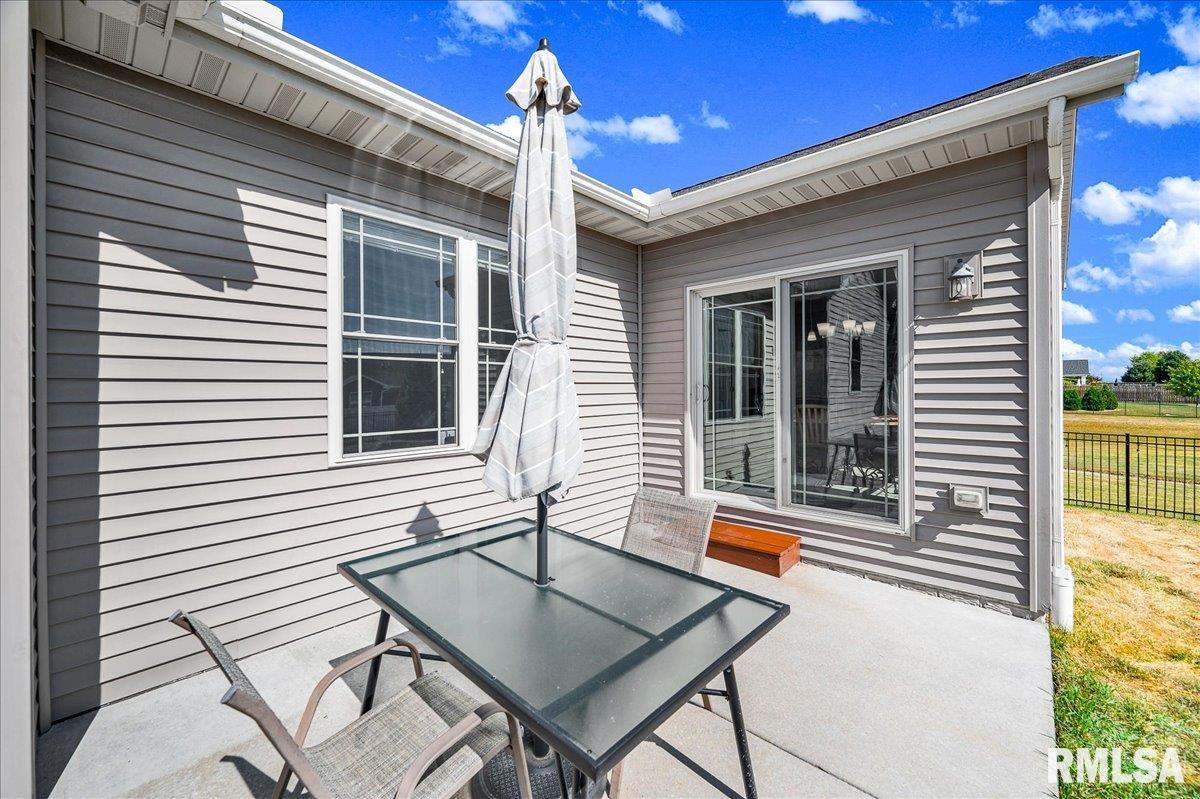 1512 MacKenzie Street Washington, IL 61571 - Photo 25 of 44