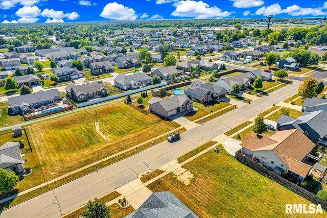 $340,000 | 1512 MacKenzie Street, Washington, IL 61571