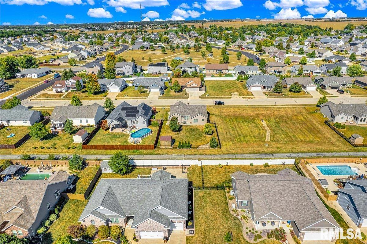 1512 MacKenzie Street Washington, IL 61571 - Photo 35 of 44