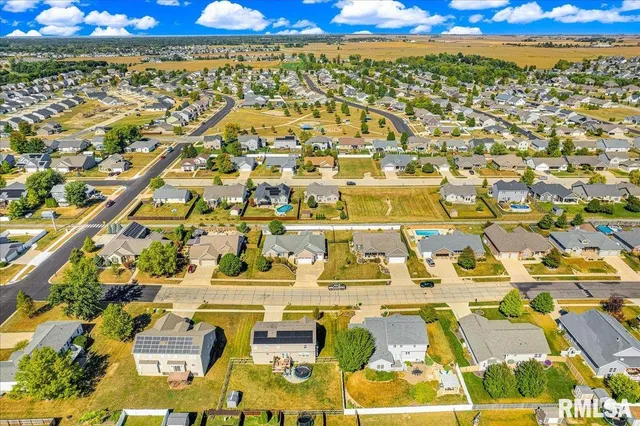 $340,000 | 1512 MacKenzie Street, Washington, IL 61571