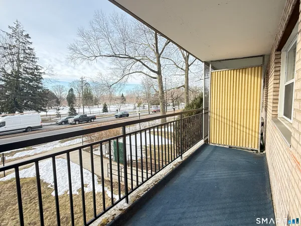 $3,000 | 25 Cartright Street, Unit 2D, Bridgeport, CT 06604