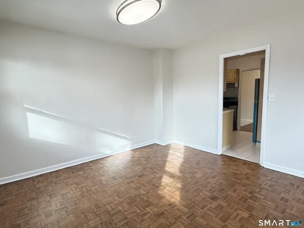 $3,000 | 25 Cartright Street, Unit 2D, Bridgeport, CT 06604