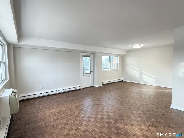 $3,000 | 25 Cartright Street, Unit 2D, Bridgeport, CT 06604