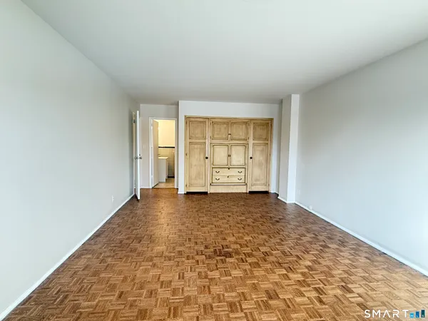 $3,000 | 25 Cartright Street, Unit 2D, Bridgeport, CT 06604