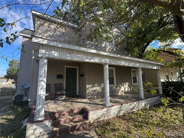 $155,000 | 207 East Penning Avenue, Wood River, IL 62095