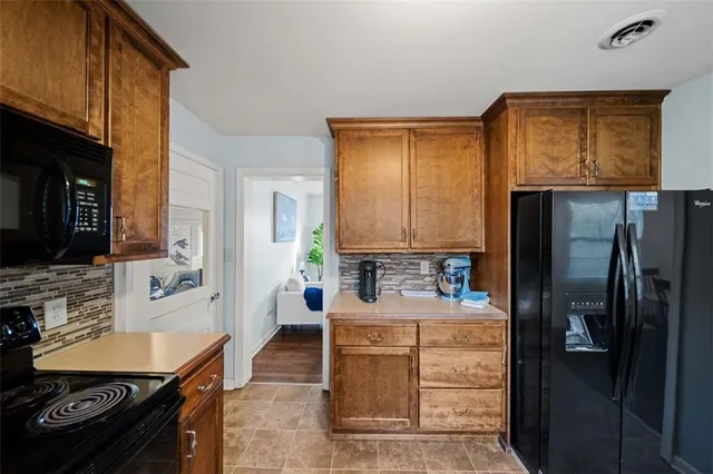 $279,000 | 218 West 97th Street, Kansas City, MO 64114