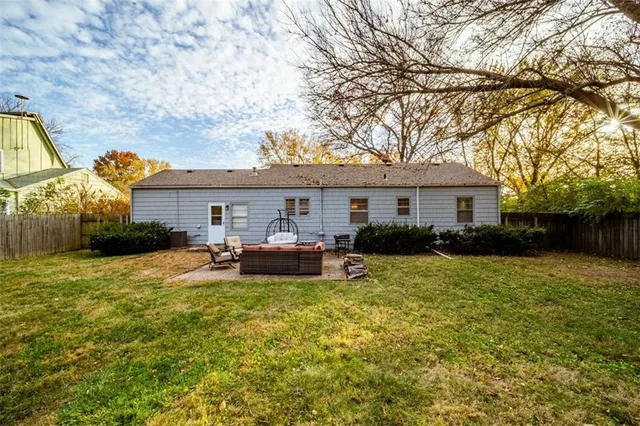 $279,000 | 218 West 97th Street, Kansas City, MO 64114