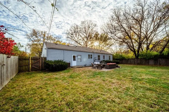 $279,000 | 218 West 97th Street, Kansas City, MO 64114