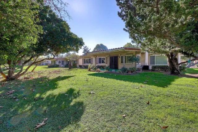 $3,275 | 16645 Bernardo Oaks Drive, San Diego, CA 92128