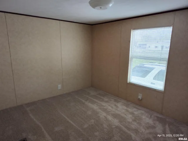 $36,900 | 124 East Adams Street, Clay City, IL 62824