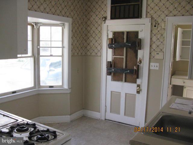 2001 Hutton Place Baltimore, MD 21207 - Photo 7 of 9 Kitchen