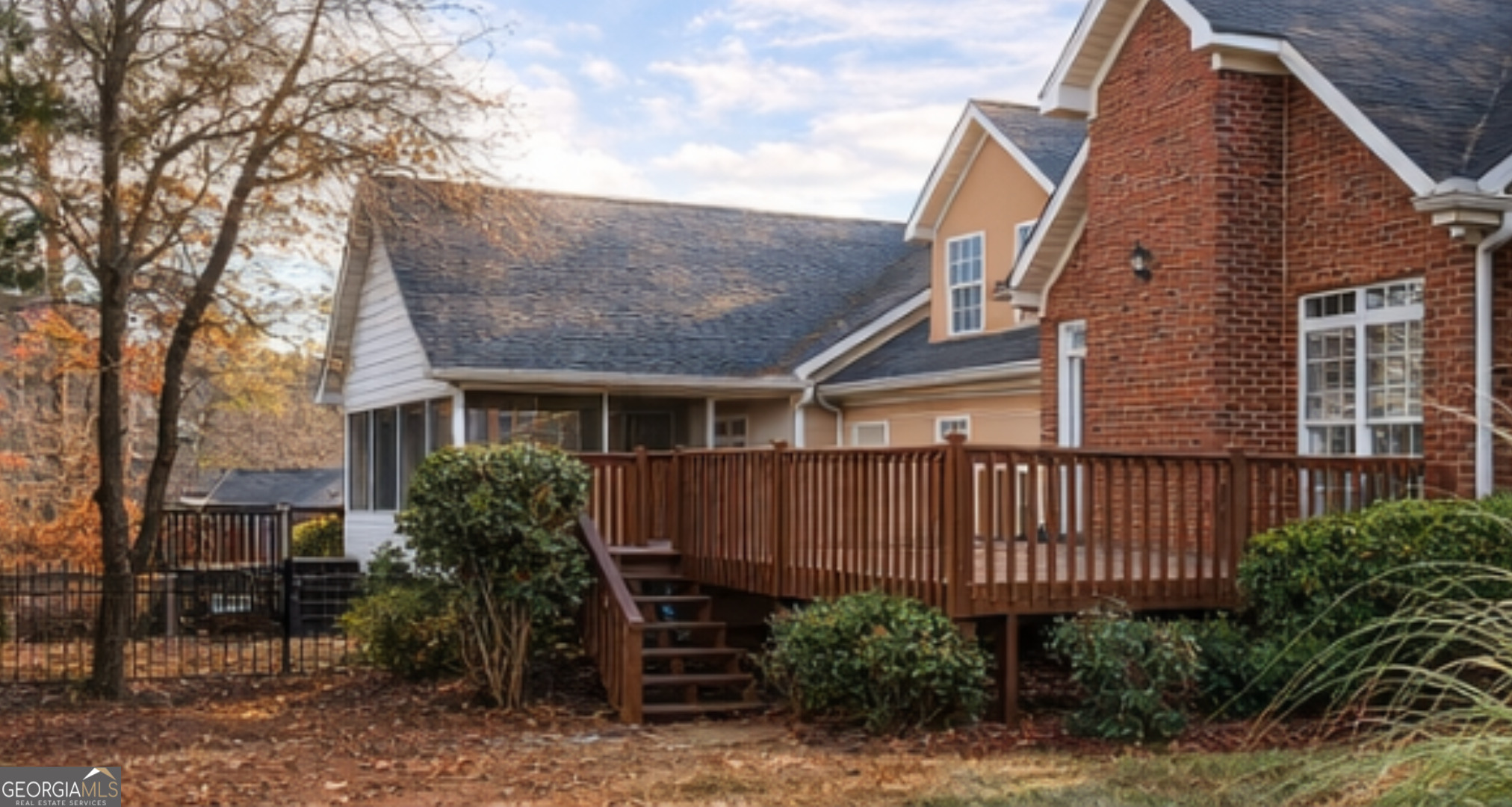 122 High Ridge Drive Macon, GA 31220 - Photo 25 of 25 a view of a house with brick walls and flower plants