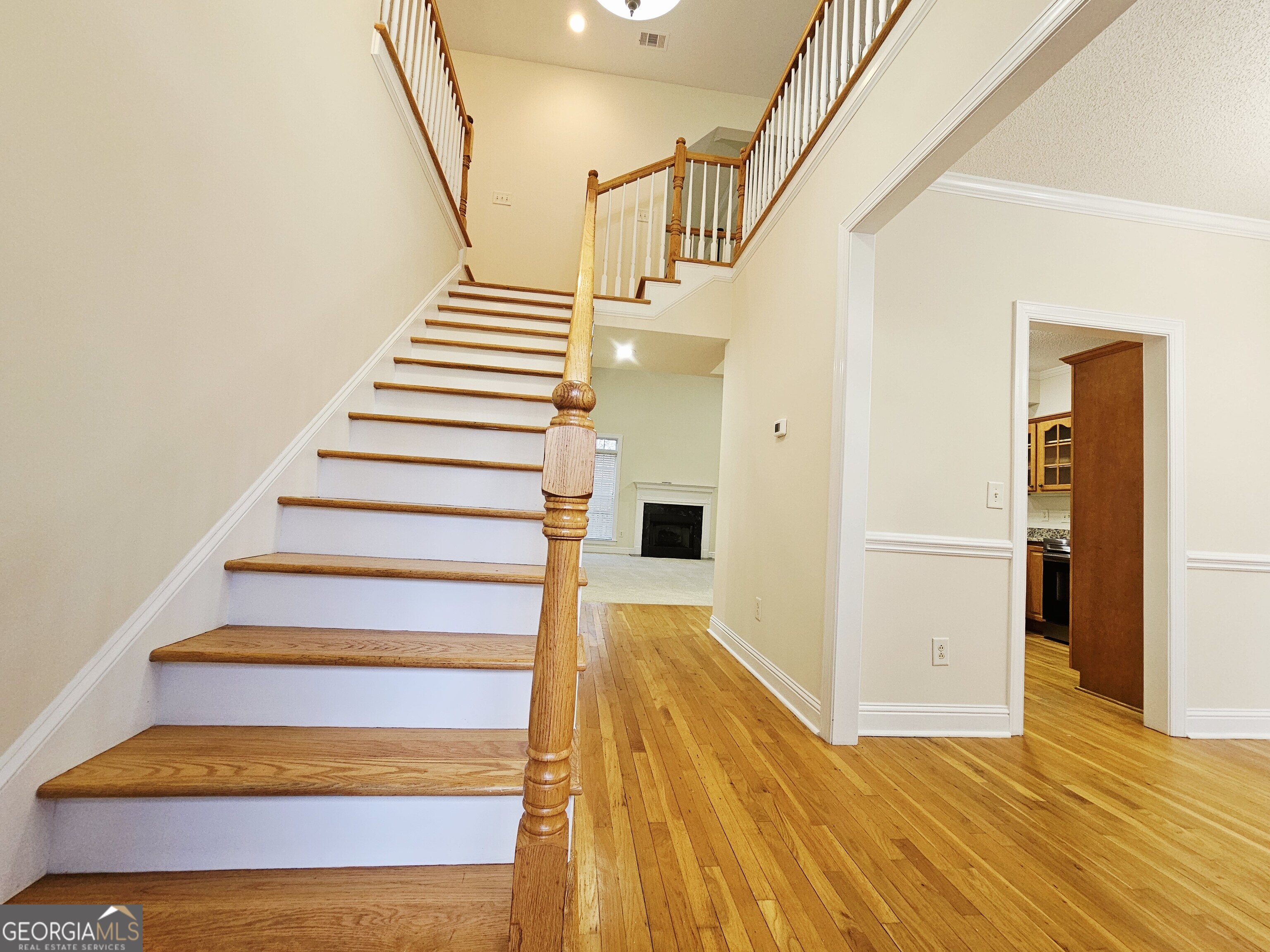 122 High Ridge Drive Macon, GA 31220 - Photo 3 of 25 a view of entryway and hall with wooden floor
