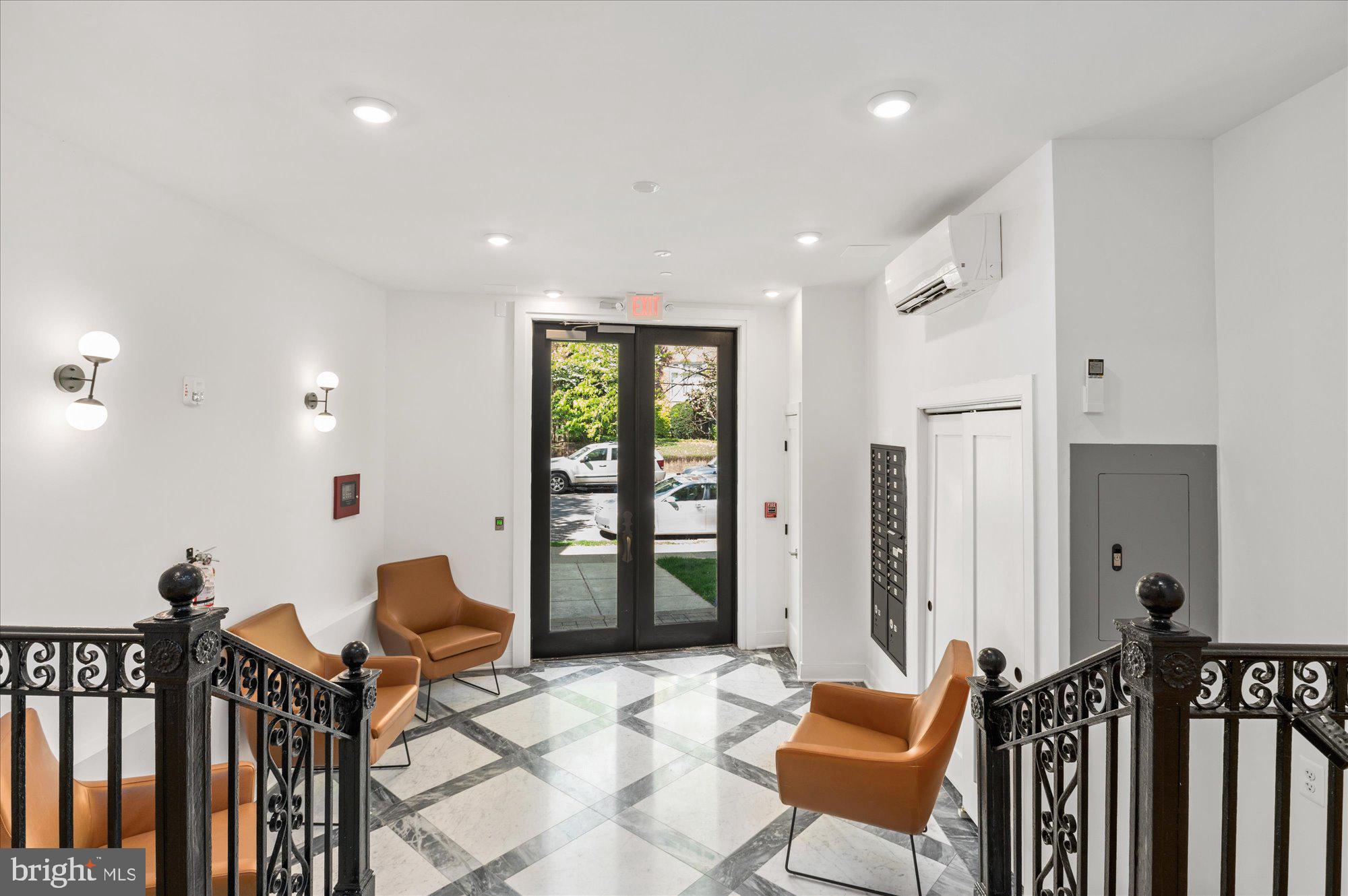 2869 28th Street Northwest, Unit 101 Washington, DC 20008 - Photo 4 of 28