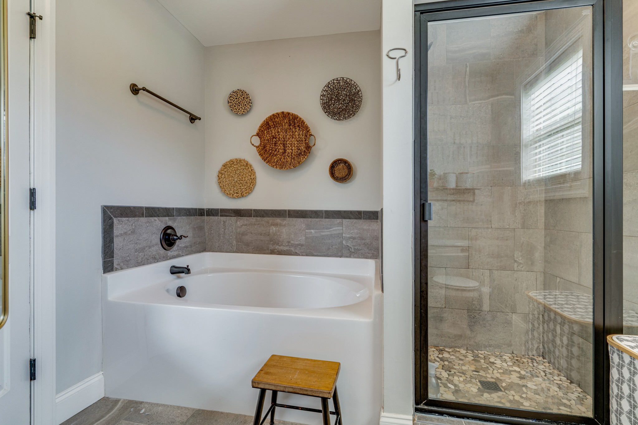 338 Tom Ferrell Road Portland, TN 37148 - Photo 16 of 26 a bathroom with a bathtub and shower