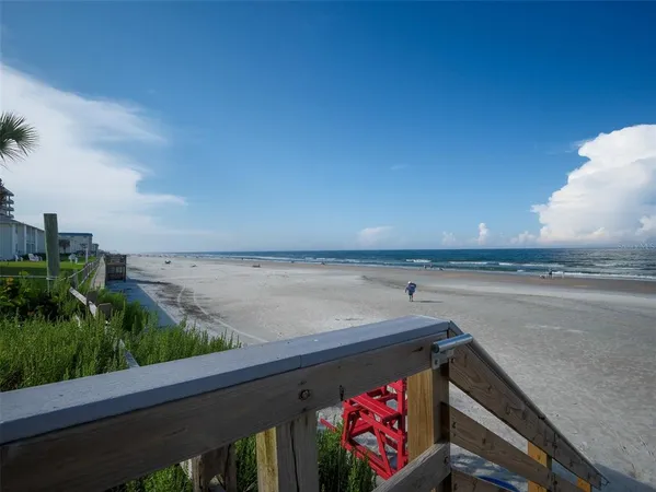 $379,000 | 858 Baybreeze Way, Unit 68C, New Smyrna Beach, FL 32169