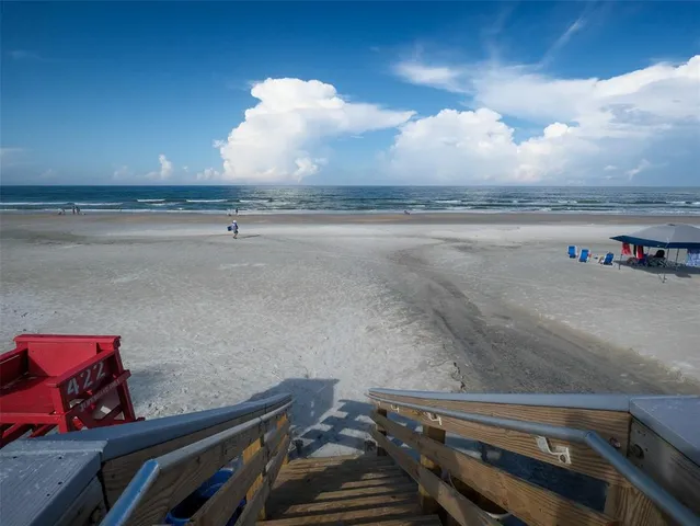 $379,000 | 858 Baybreeze Way, Unit 68C, New Smyrna Beach, FL 32169