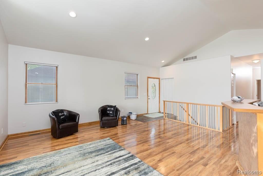 11981 Ryznar Drive Belleville, MI 48111 - Photo 9 of 51 11981 Ryznar Dr-9.jpg