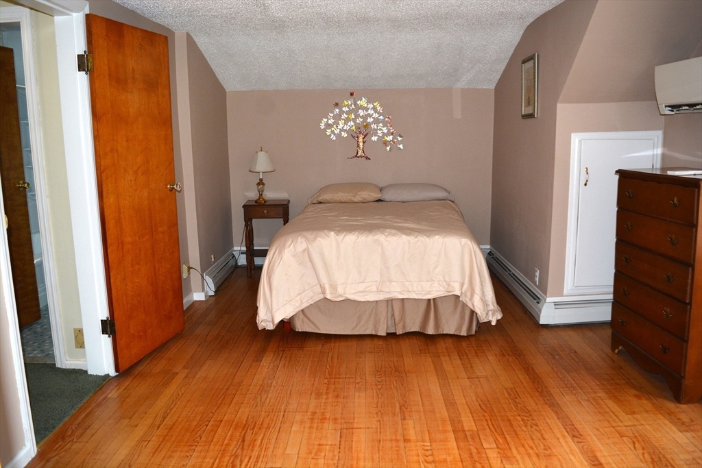 20 Exeter Street West Springfield, MA 01089 - Photo 30 of 42
