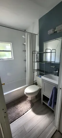 $800,000 | 104 Northeast 5th Street, Fort Lauderdale, FL 33301