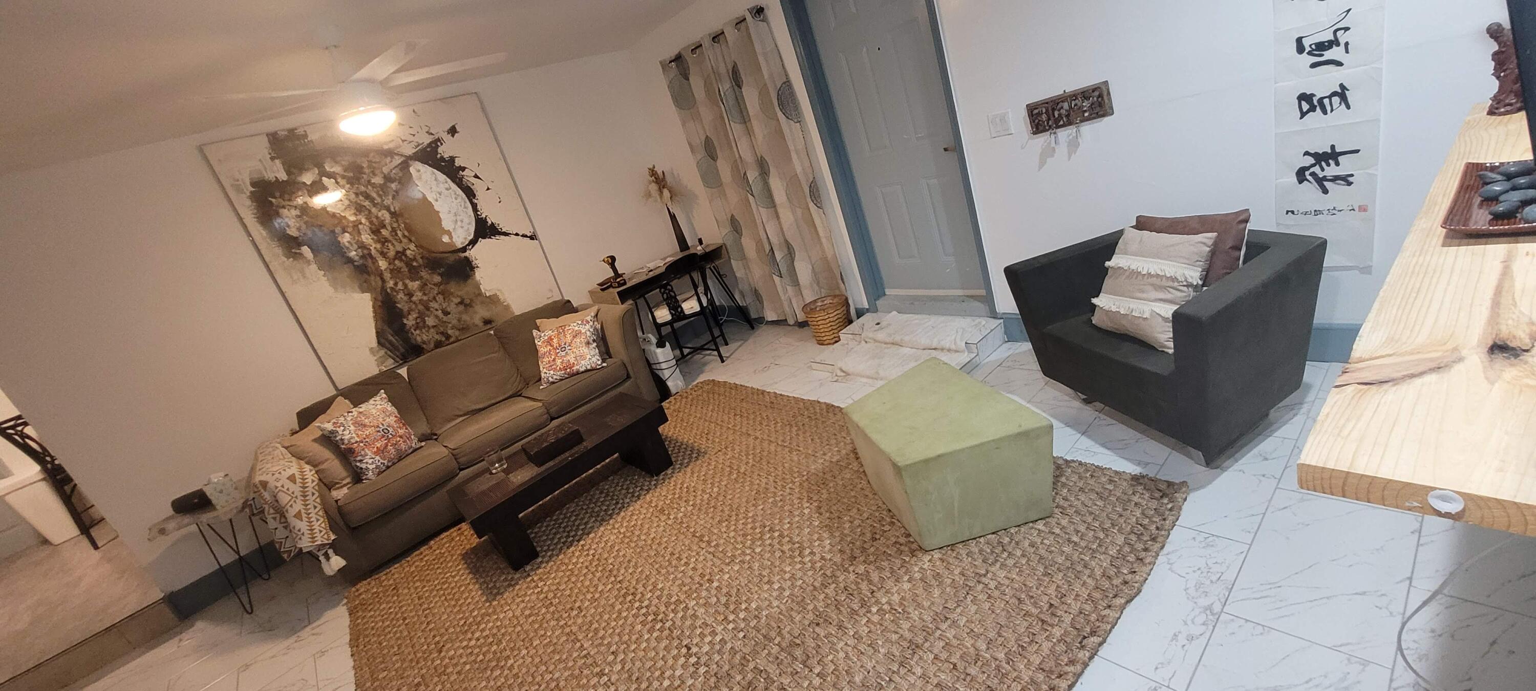 104 Northeast 5th Street Fort Lauderdale, FL 33301 - Photo 8 of 26 a living room with furniture