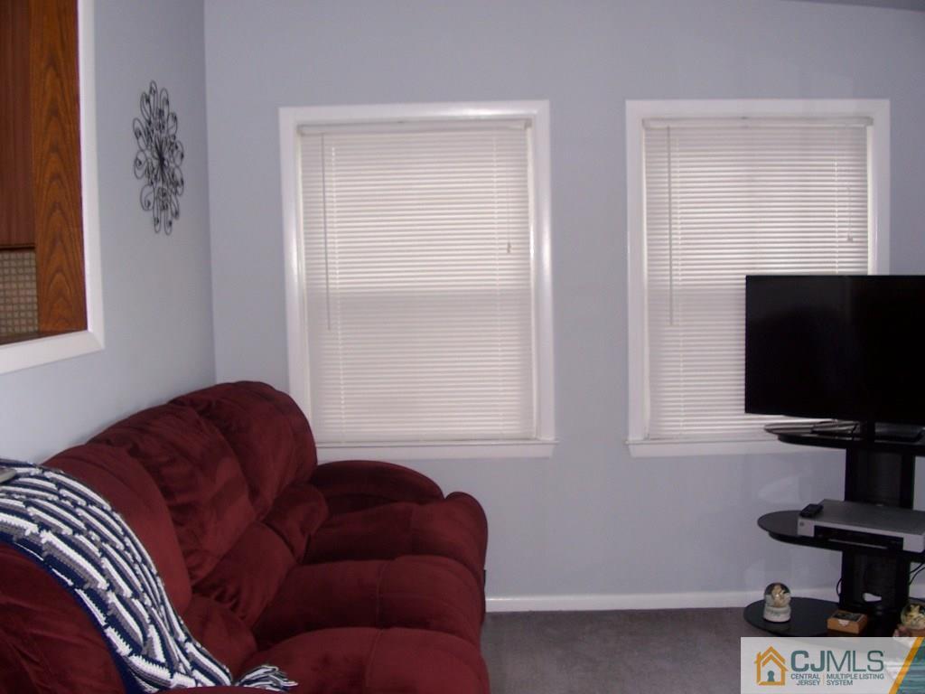 118 Oxford Road Colonia, NJ 07067 - Photo 16 of 25 Gallery Image 16