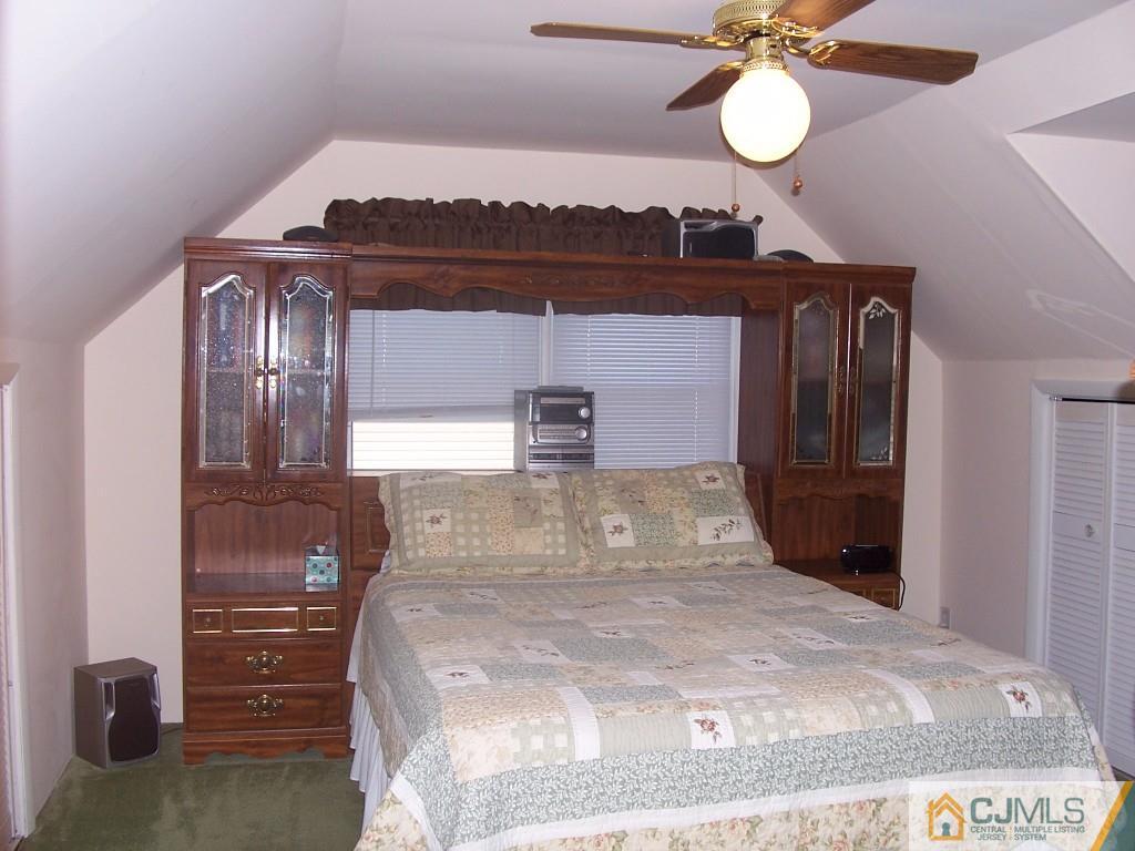 118 Oxford Road Colonia, NJ 07067 - Photo 19 of 25 Gallery Image 19