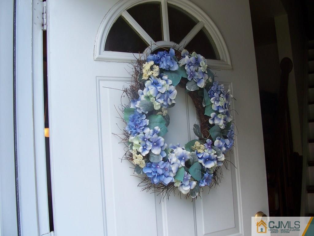 118 Oxford Road Colonia, NJ 07067 - Photo 3 of 25 Gallery Image 3
