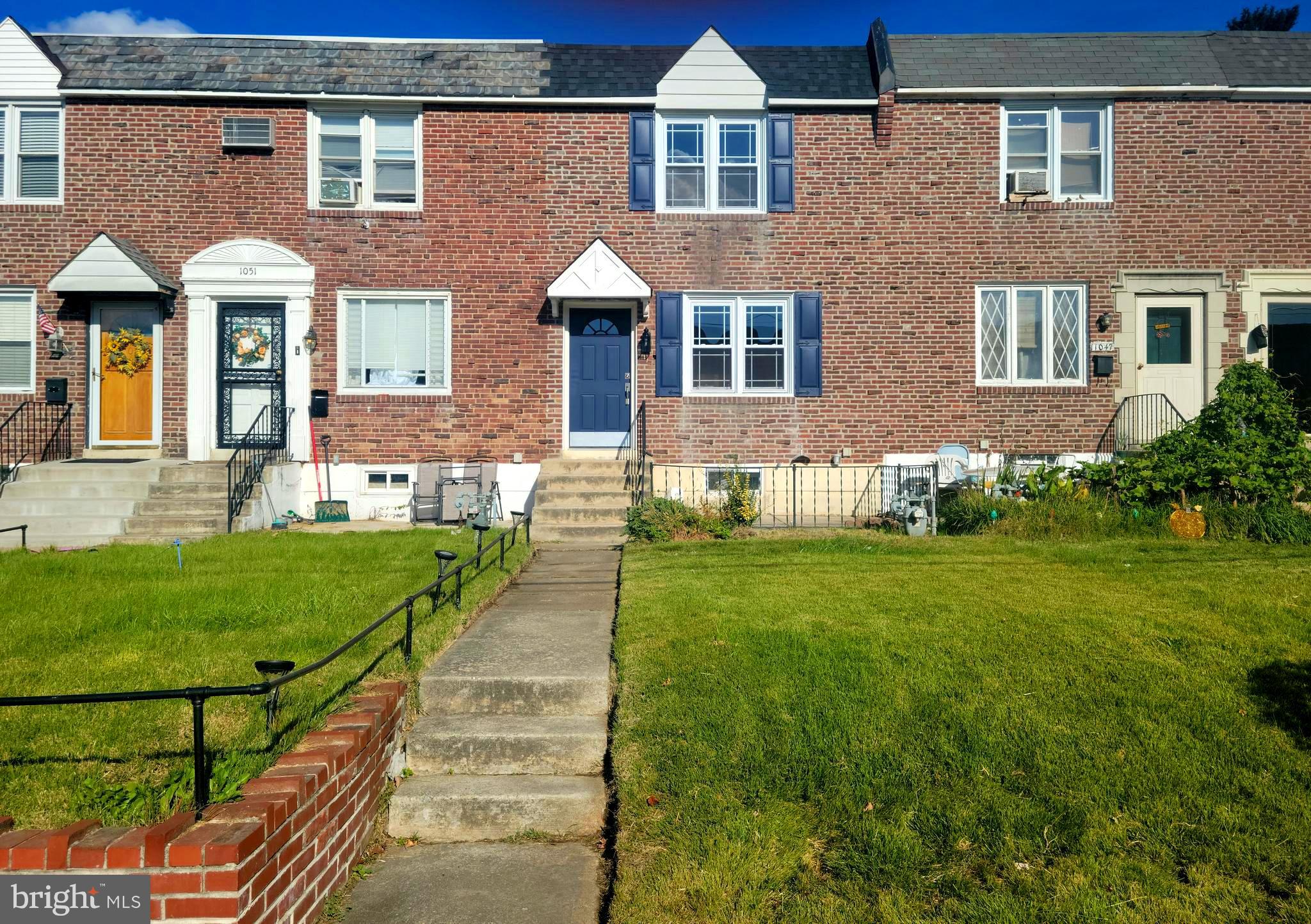 1049 North Academy Ave