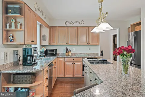$1,475,000 | 9830 Faust Drive, Vienna, VA 22182