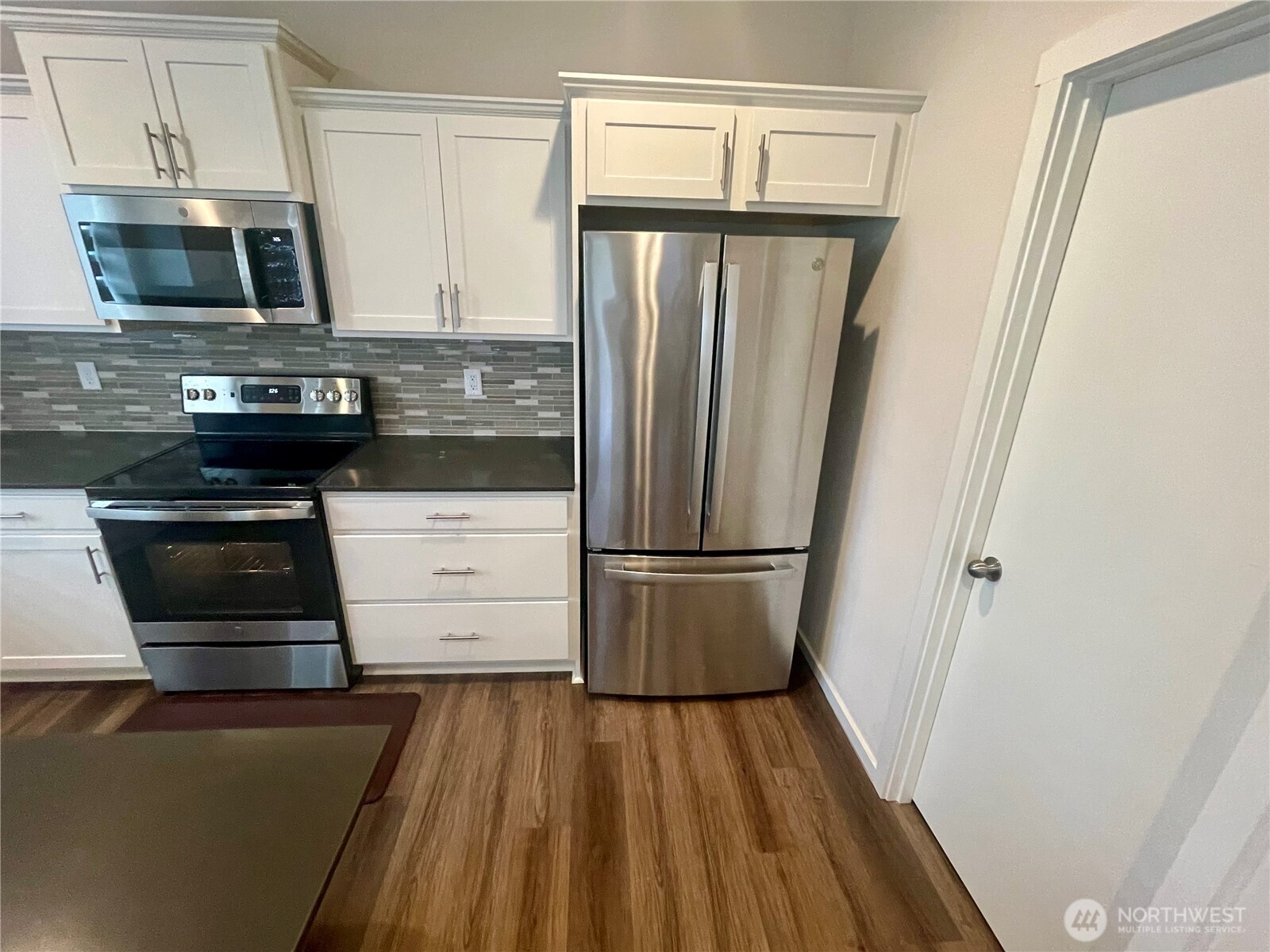 2129 Lancaster Way Ferndale, WA 98248 - Photo 5 of 27