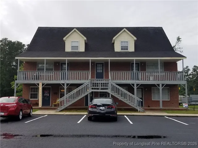 $700 | 700 North Roberts Avenue, Unit 305B, Lumberton, NC 28358