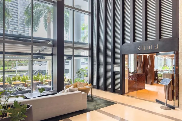 $940,000 | 200 Biscayne Blvd Way, Unit 4510, Miami, FL 33131