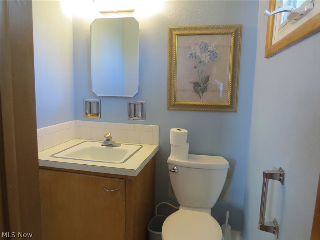 1808 Meister Road Lorain, OH 44053 - Photo 9 of 14 Gallery Image 9