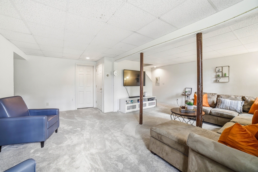43 Carriage Hill Road Northborough, MA 01532 - Photo 30 of 35