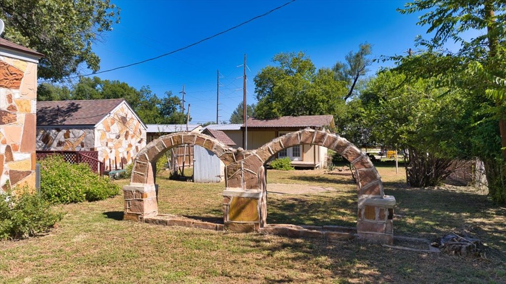 310 Canal Street Menard, TX 76859 - Photo 19 of 66