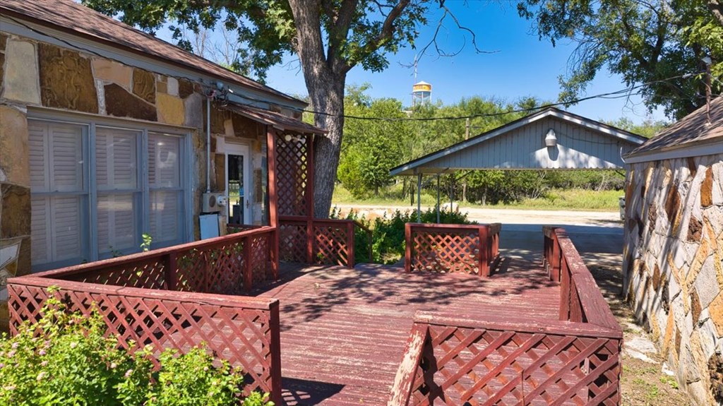 310 Canal Street Menard, TX 76859 - Photo 22 of 66 a view of a chairs and table in the patio