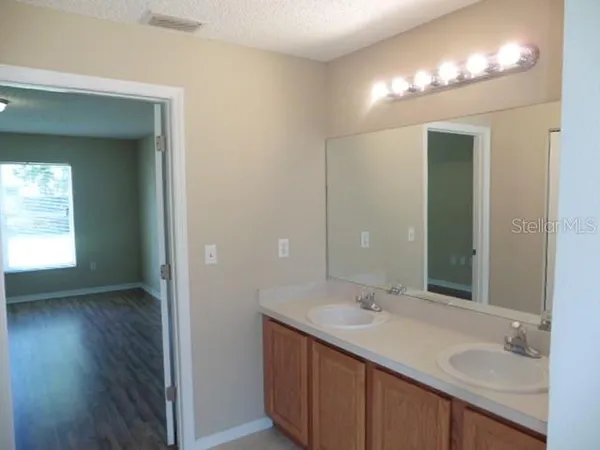 $1,800 | 5 Pointer Place, Palm Coast, FL 32164