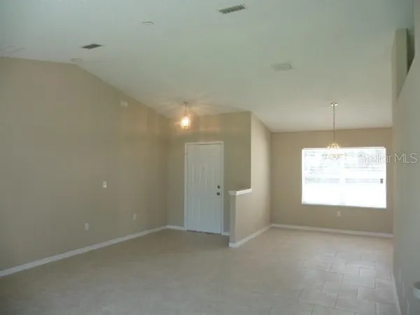 $1,800 | 5 Pointer Place, Palm Coast, FL 32164