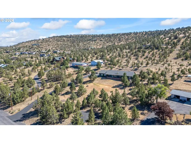 $575,000 | 6997 Southeast Scenic Drive, Prineville, OR 97754