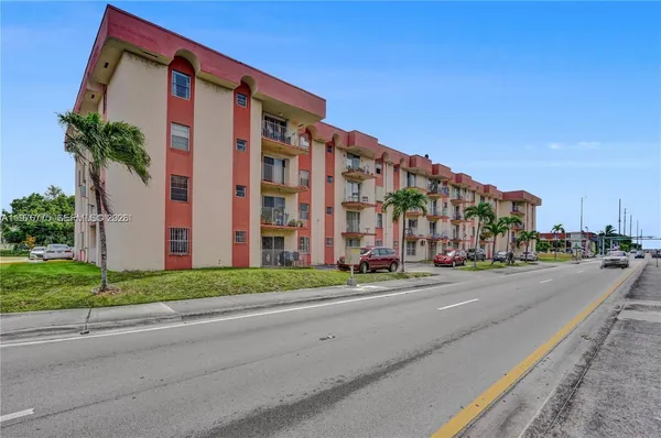 $255,000 | 6820 West Flagler Street, Unit 207, Miami, FL 33144